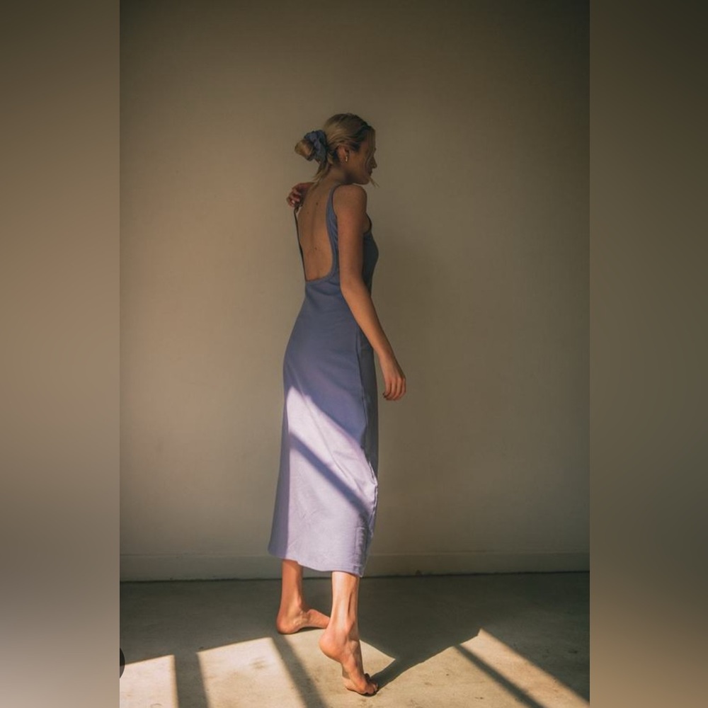 Elegant Lavender Sleeveless Dress